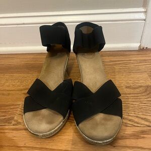 Charleston shoe company size 9 wedge